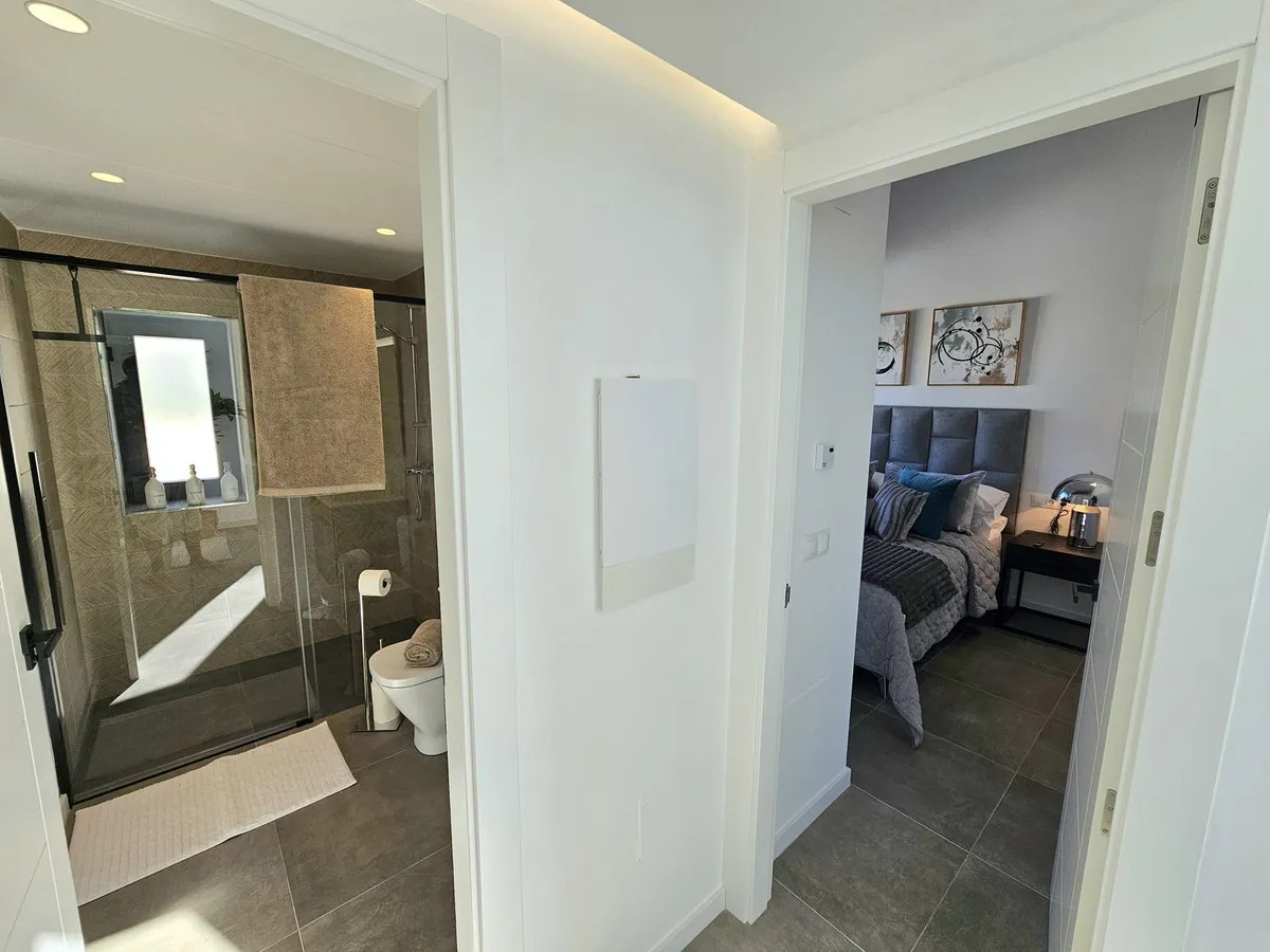 440679b9-aa40-472f-bd31-c5636679b4c6