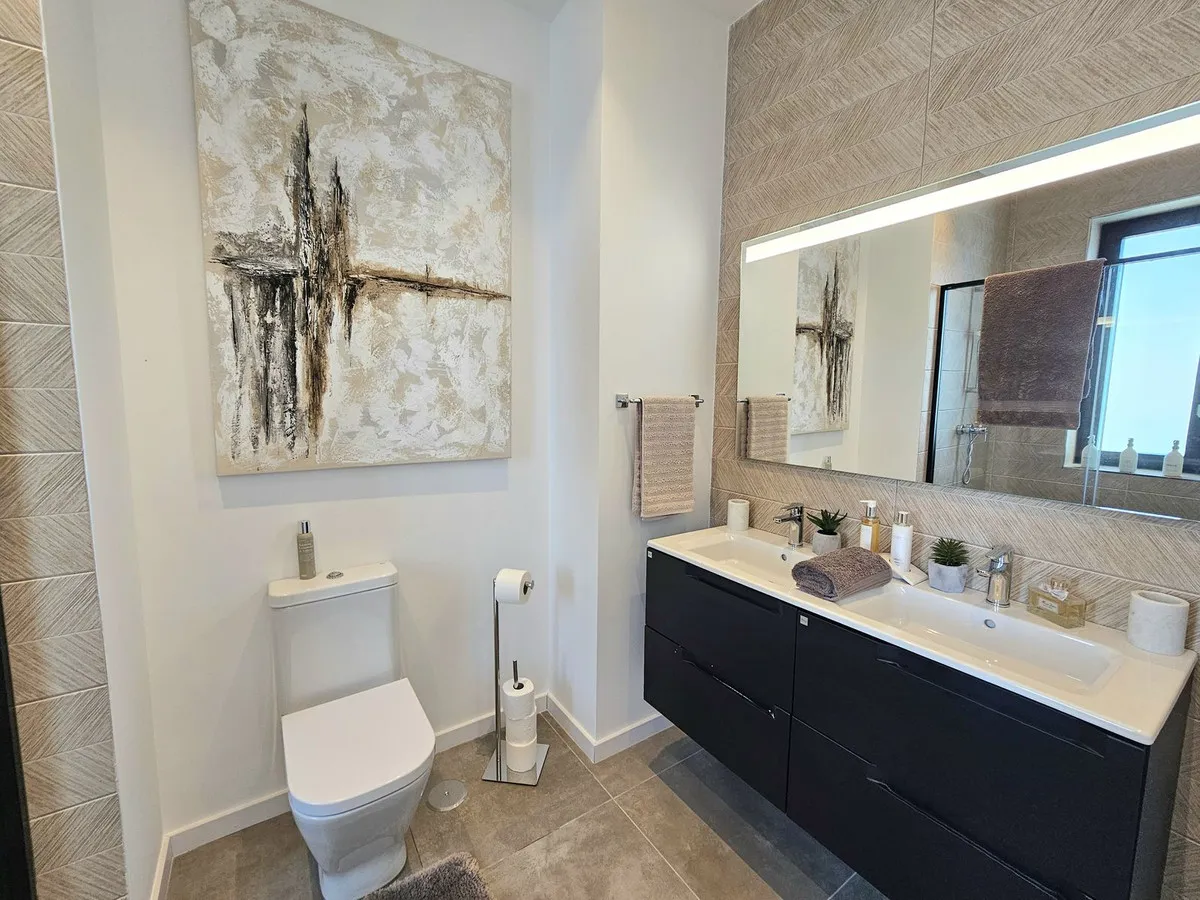 80f38caf-5bf8-42c5-ab13-a8d1abd55a90