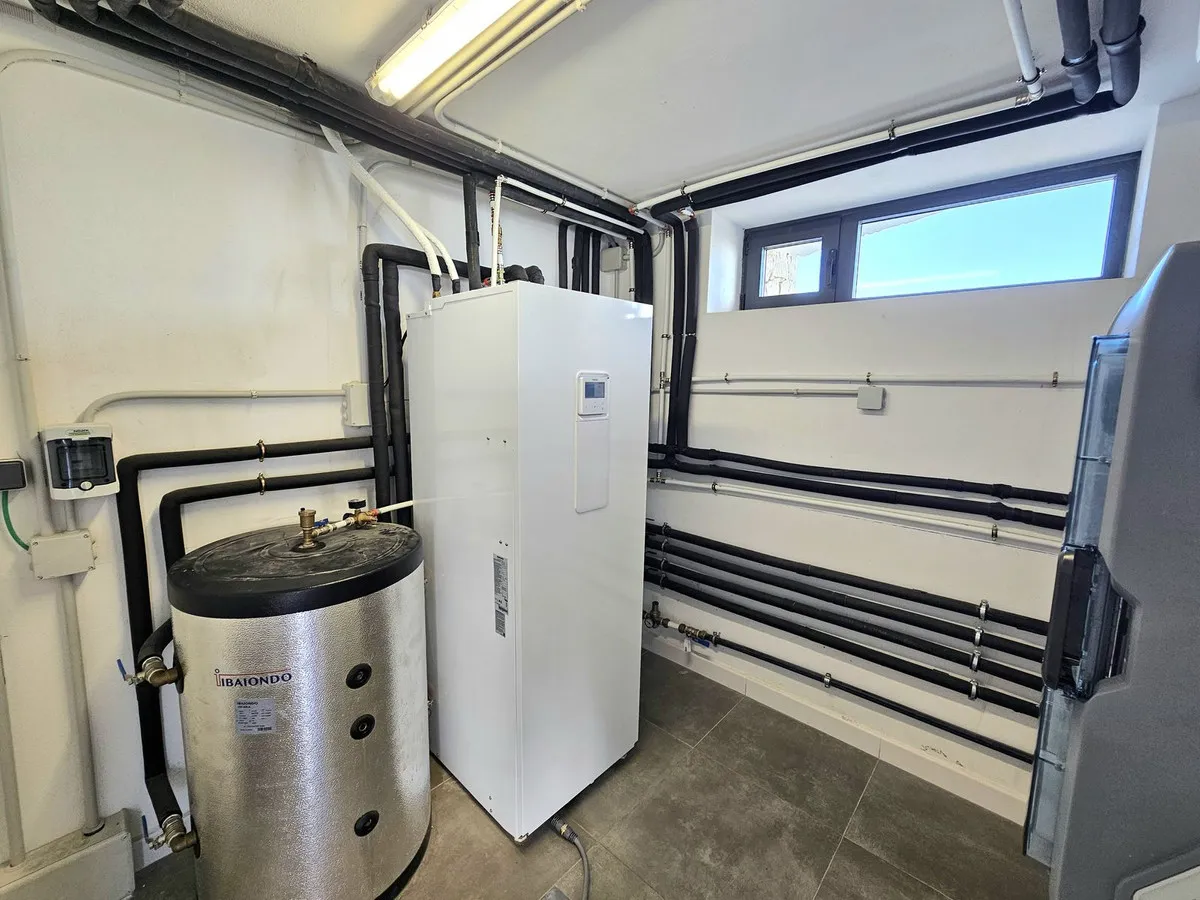 86e278ae-a834-4e14-a5ec-43b2f425df7f