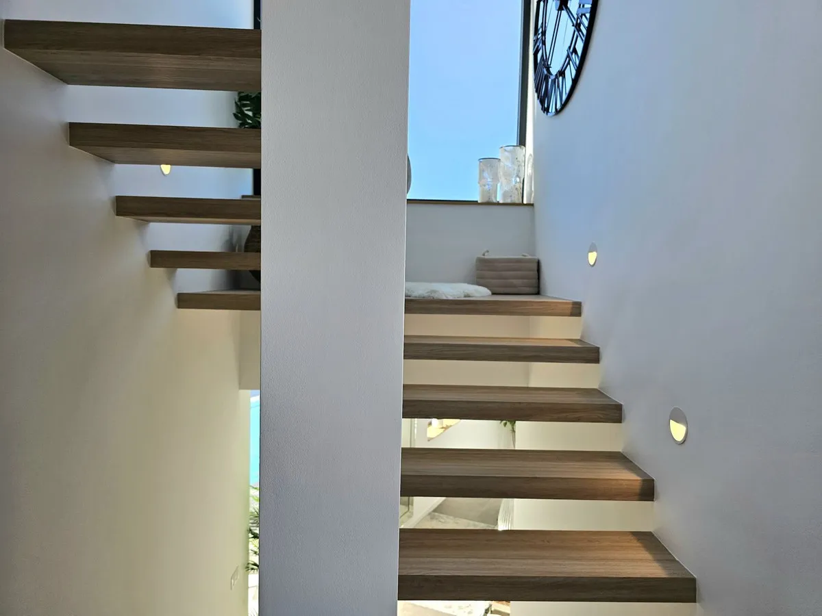 a6d82345-463f-4a42-9cd2-f27cc701be73