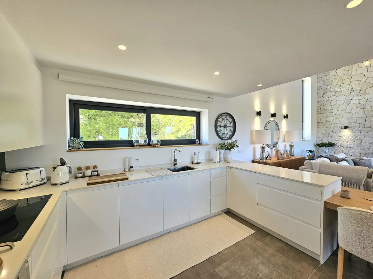 b7dc0e0a-9233-4791-85b1-fec6c20a0d63