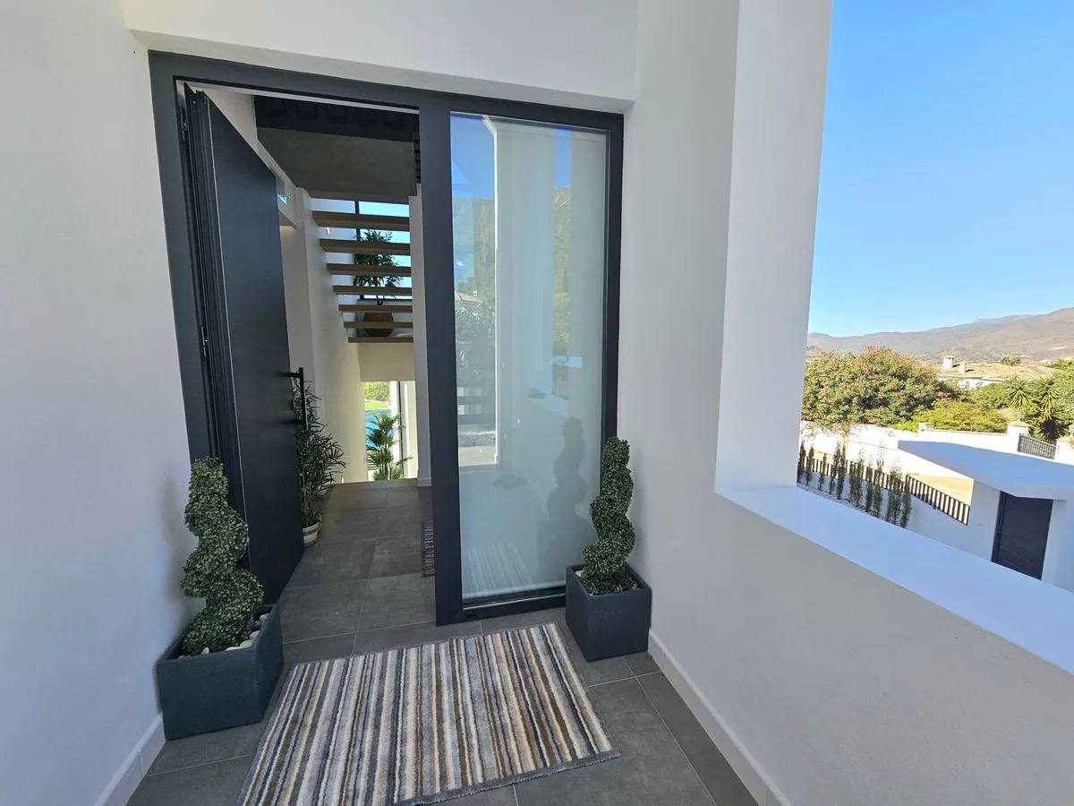 c3997b8a-cf08-4956-a023-3eea9a43a166