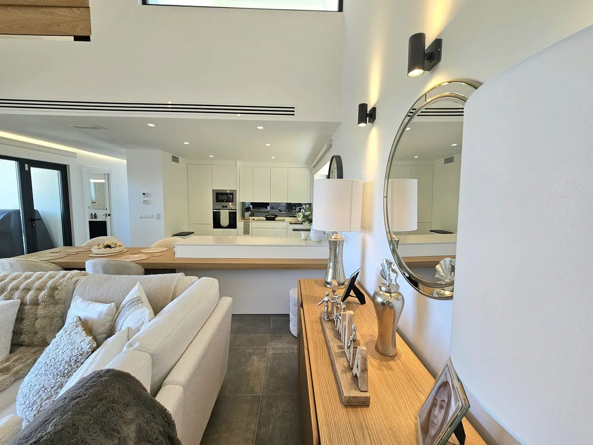 e3bb5993-1999-48e6-918a-690e40b8f57f