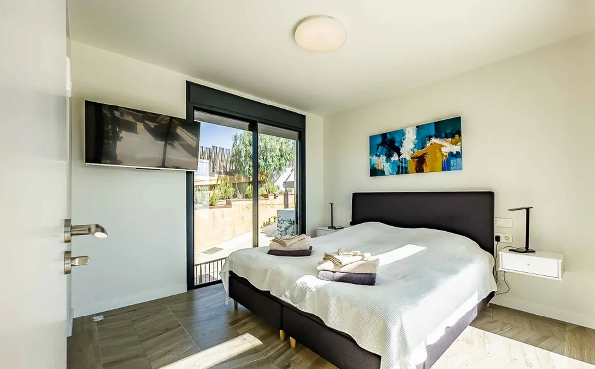 13fe3145-db47-483f-81d4-1c4e10342804