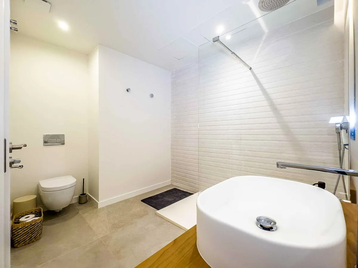 16914852-a165-4497-b6aa-ad386cdea858