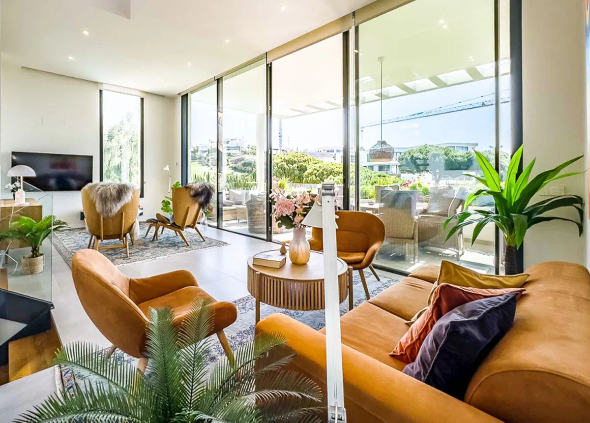 2e2b838e-a50f-4a37-bafb-7096cf33a3be