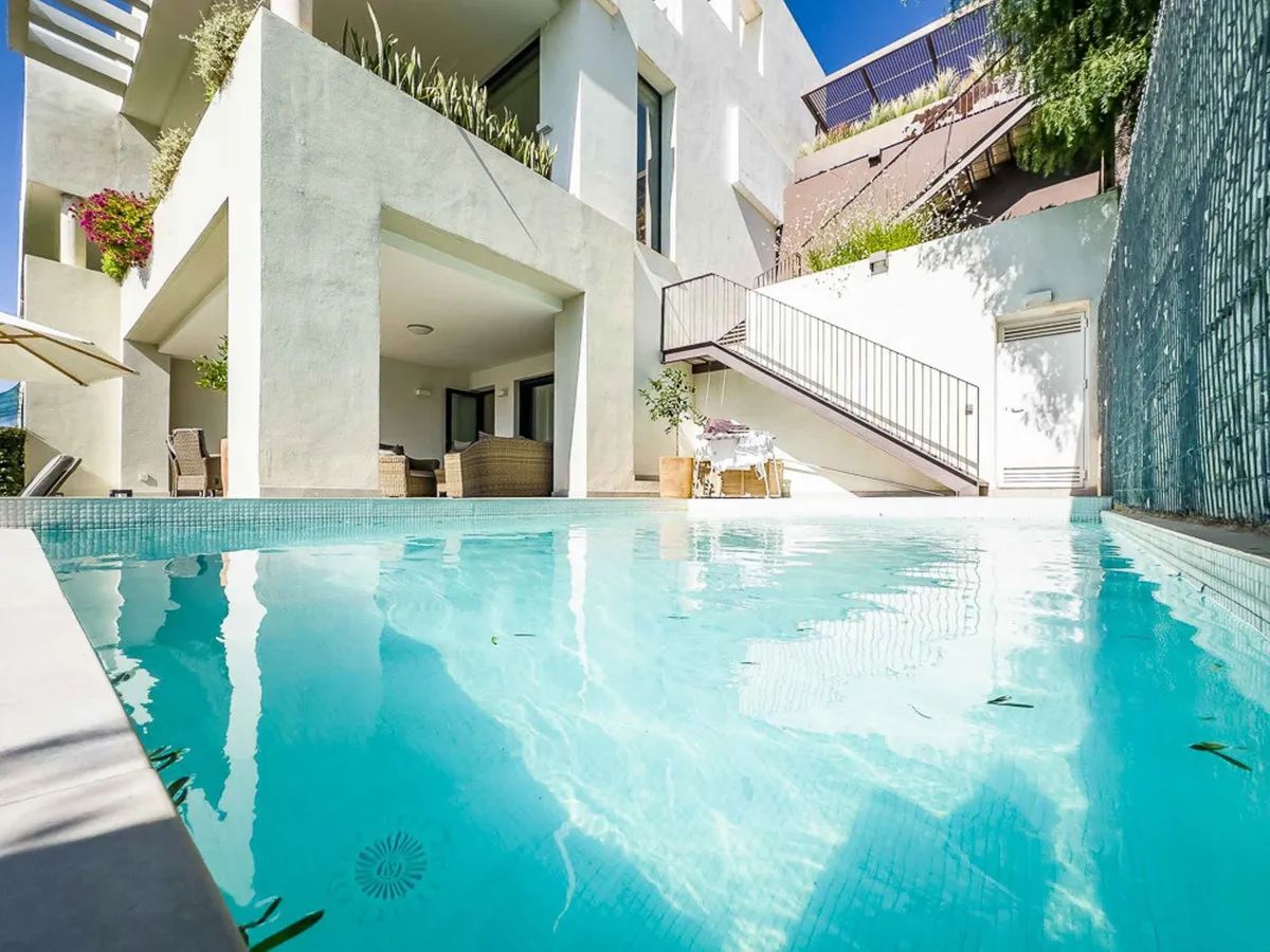 3e0e7a94-f75b-432e-8591-1134c3a52c22