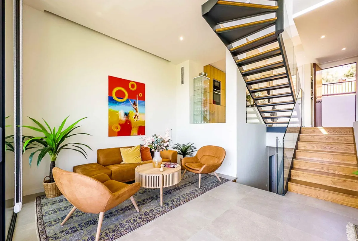 5601e3ab-aad5-47de-b1d9-ac4fb8f4466e