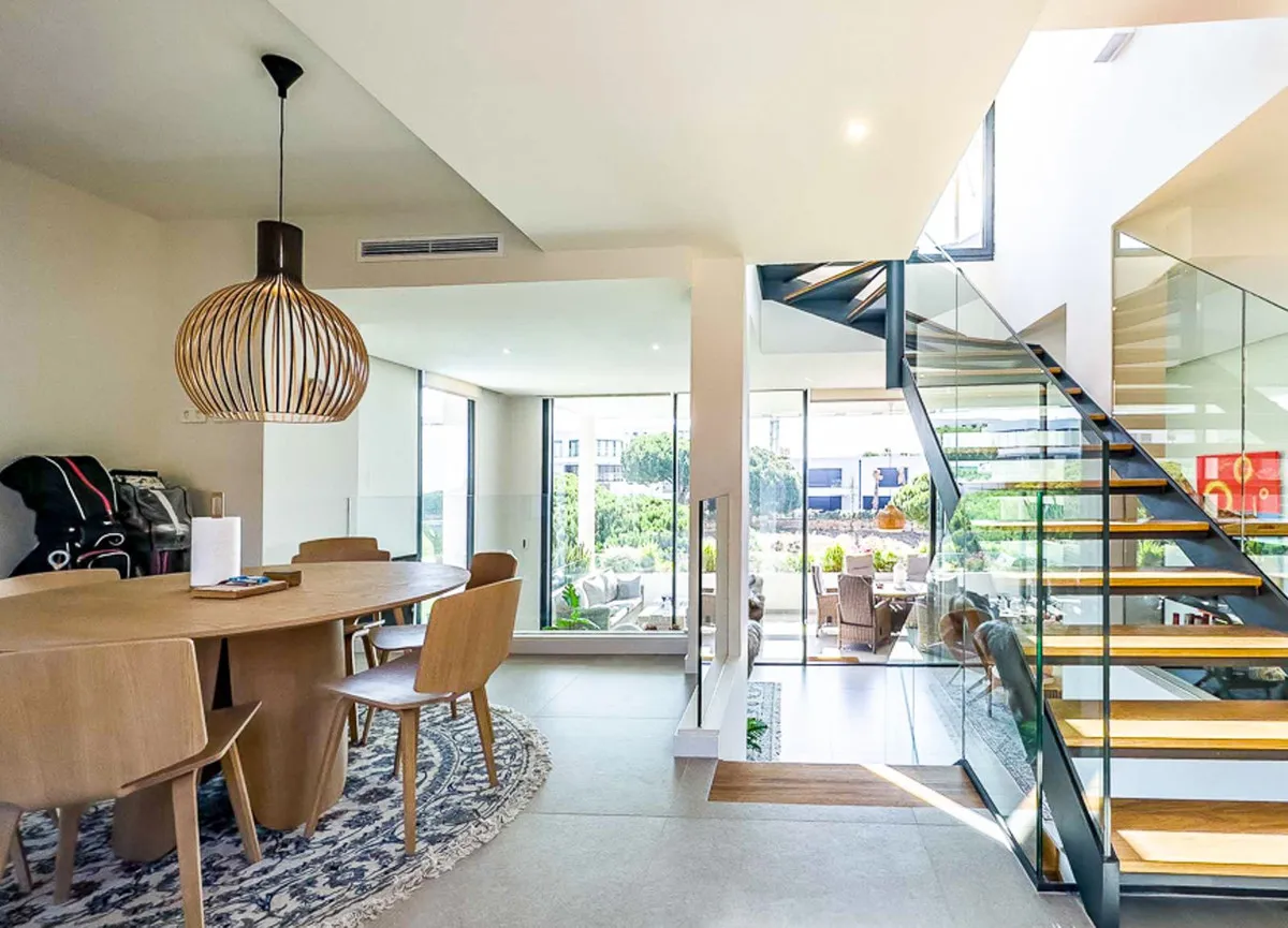 56dab345-0346-4be8-8f2e-de3b5574631e