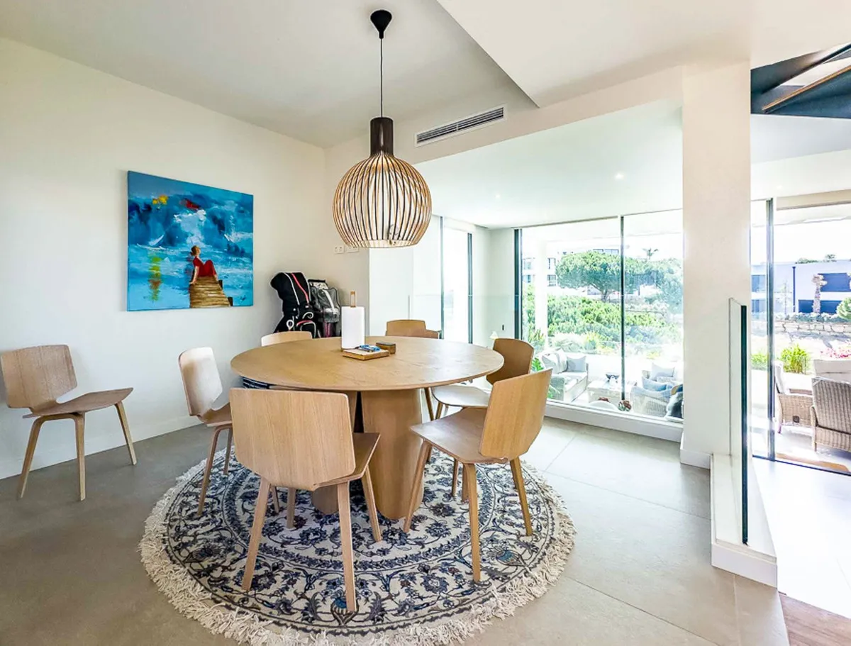 6144fa57-69bf-4b10-b20e-3611cf6fa931