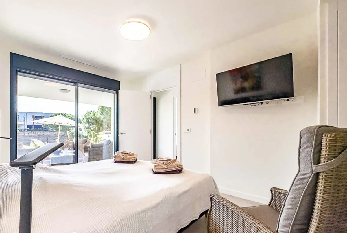 67d880bd-e606-48f9-becb-0a431ba8ef4a