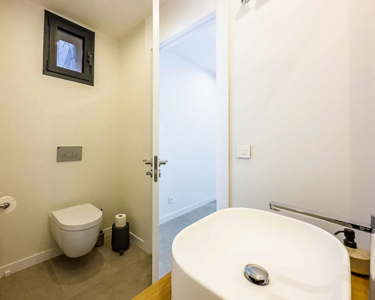 6d65df54-ed1a-4dc6-bb31-b00683b370d1