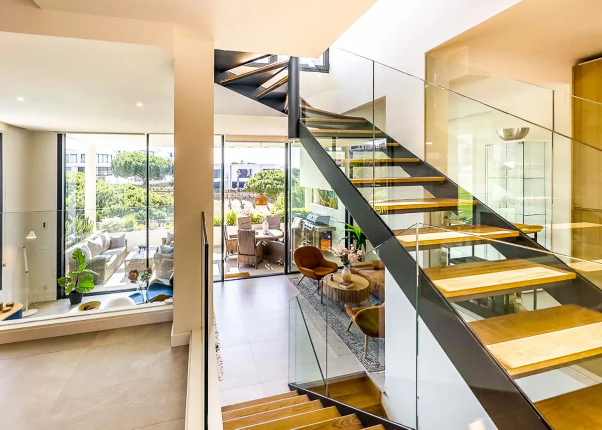 a8a01e94-b0dd-4668-bdc9-59558b4e3e63