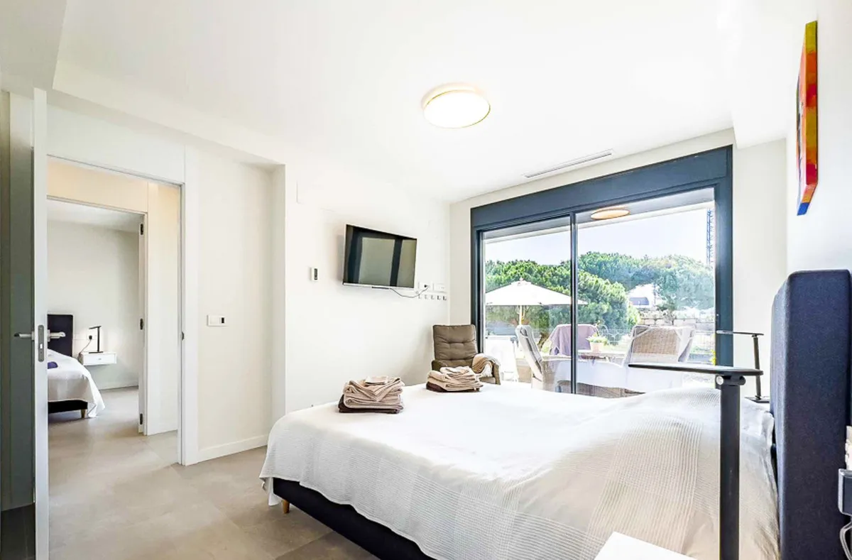 c83b3327-dab7-4ddf-8939-7b9af6f310dc