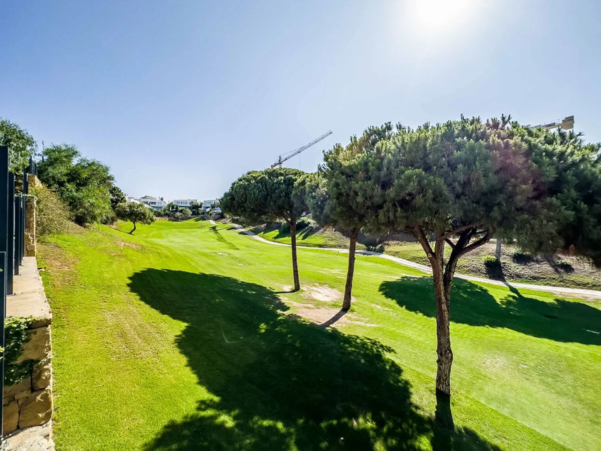 dc8bd6fd-d6db-428f-a8c2-035d43dd6964