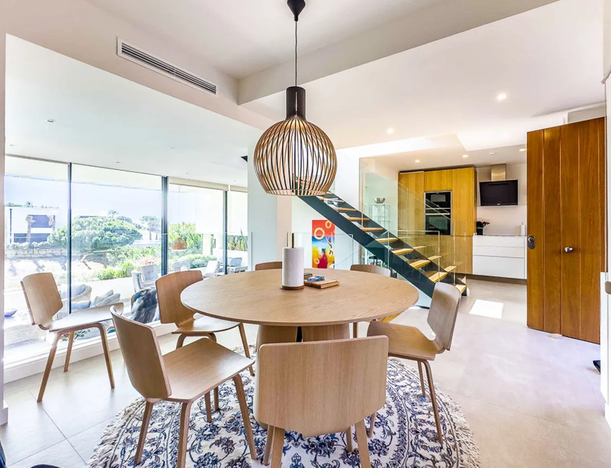 ef3058a3-b59e-455d-a4ab-680b776b953d