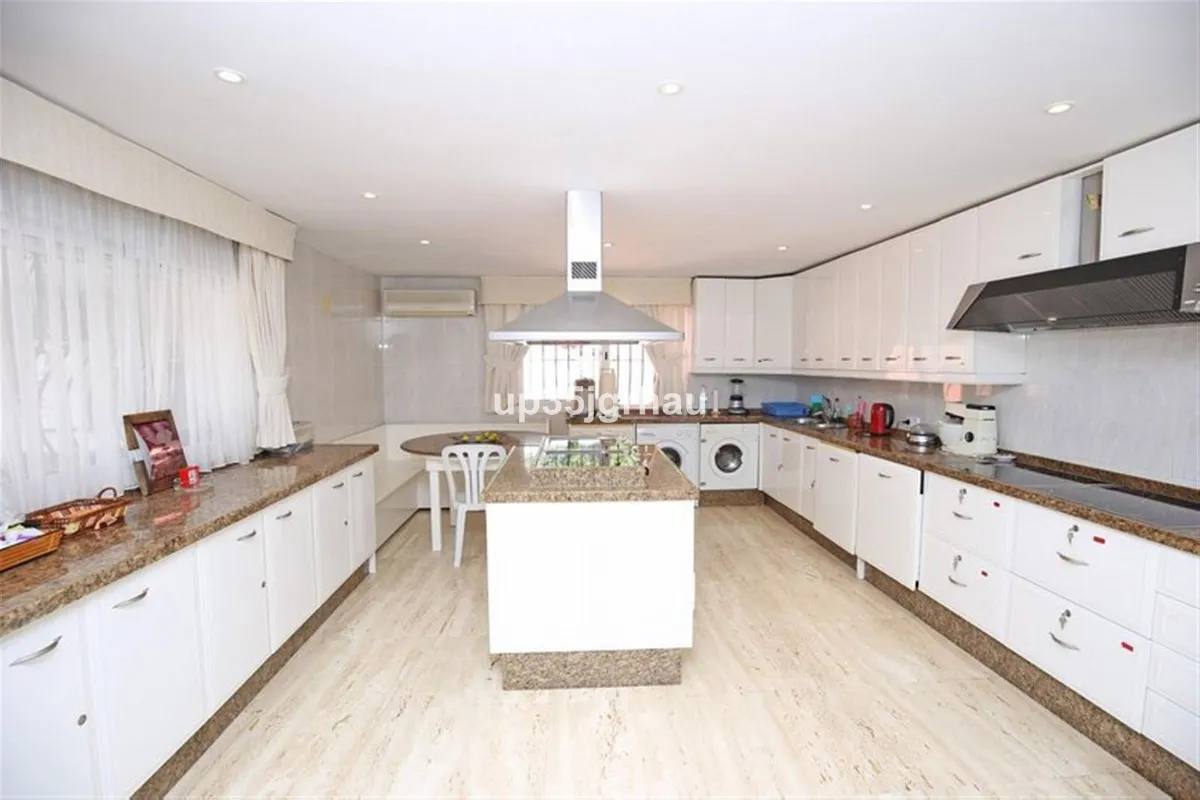 7b139af9-93f4-41af-acc0-513586bc6e92