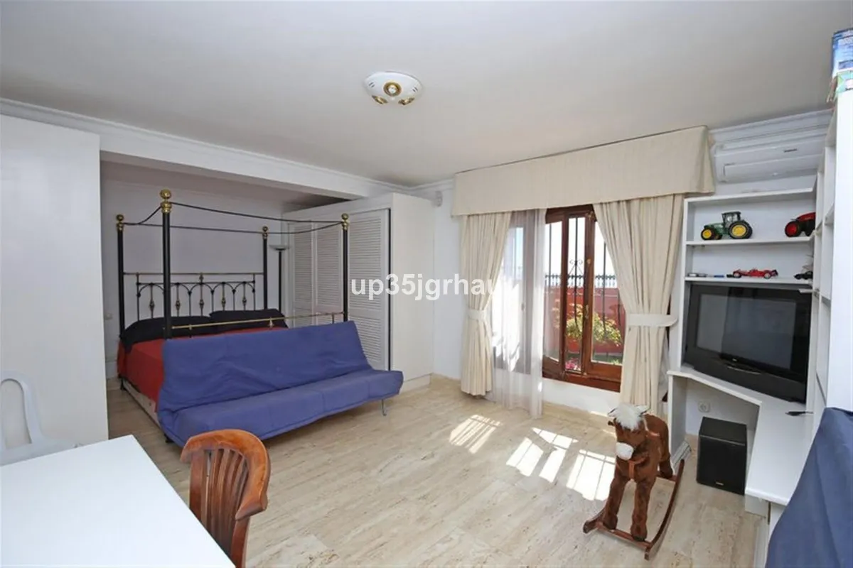 898dba48-248a-4c88-bbcb-73d389fdc7c6