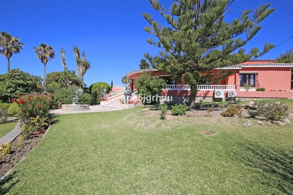 98a0dcd6-c326-4a96-95d3-afe58c57a42f