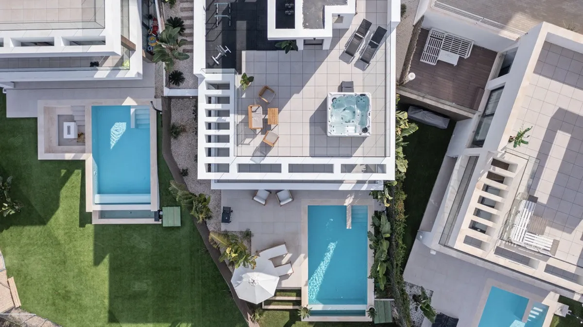 34332cf7-726a-4fdb-9adf-cf42c23d6de2