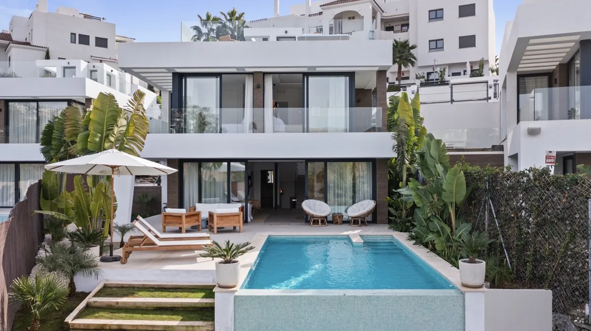 d7fe737d-fbfd-4950-b3e1-419ee9356820