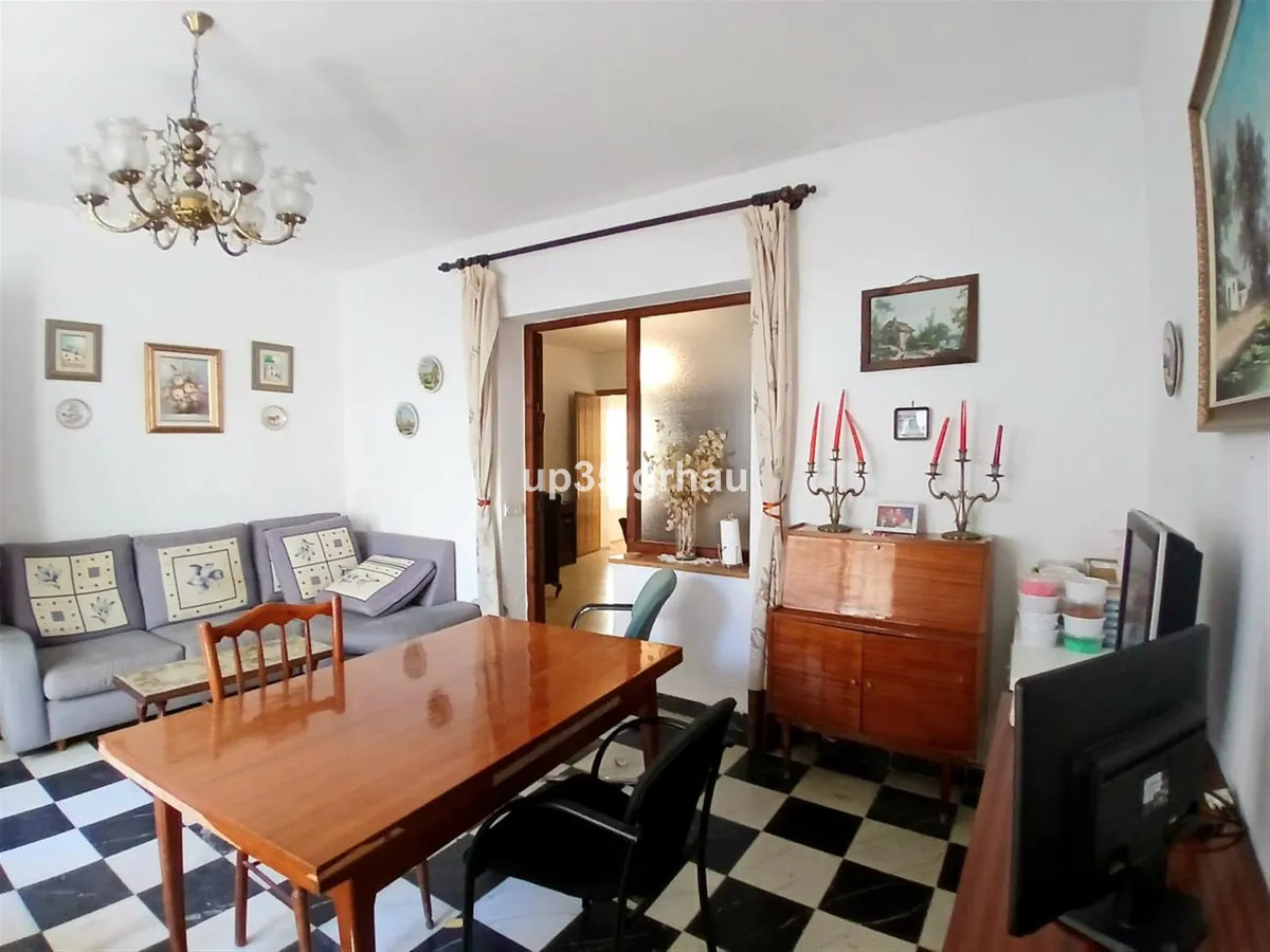 37dbc890-e38b-4991-bf8d-40be029037d1