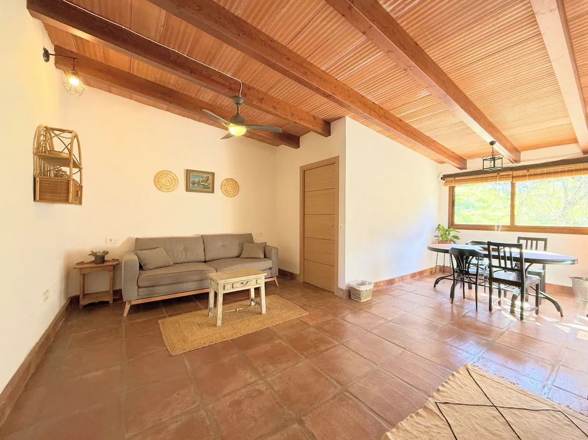 6e8debbd-d6f7-4b79-a326-b0521936fb92