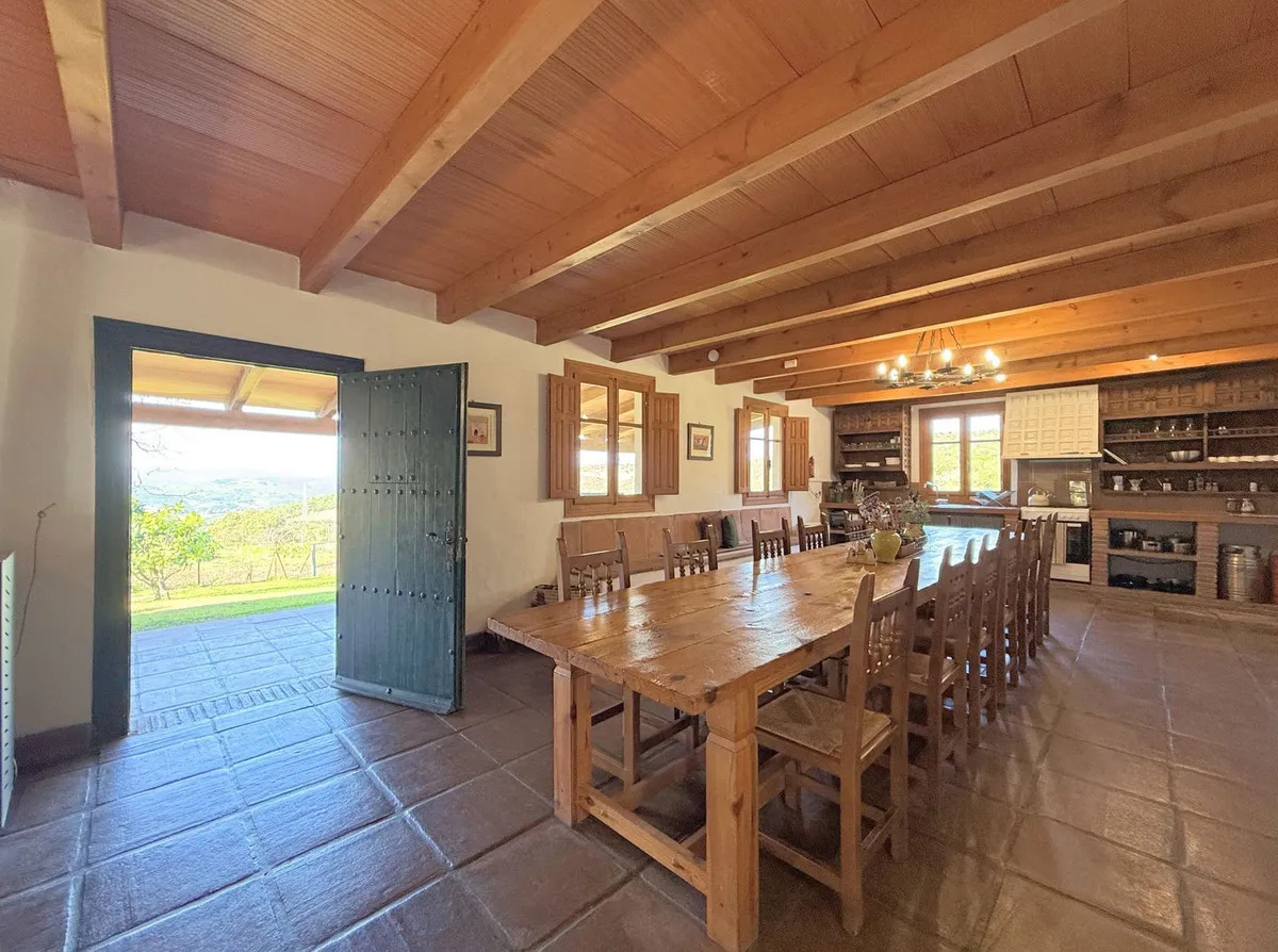 8e45aee0-7bb5-404f-a82a-90f96fb309e6