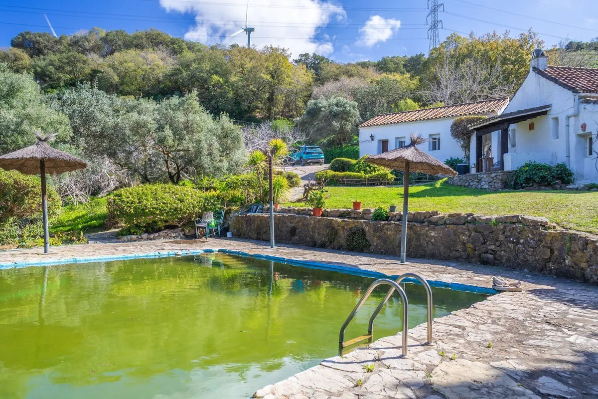 e81d6739-70fb-44b6-b48f-2751b8514867