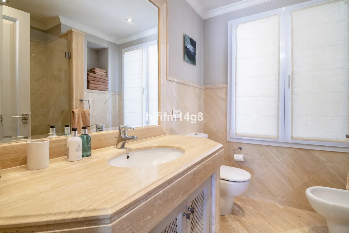 11b004d9-6eda-47c2-b1b8-df6a2c3172b9