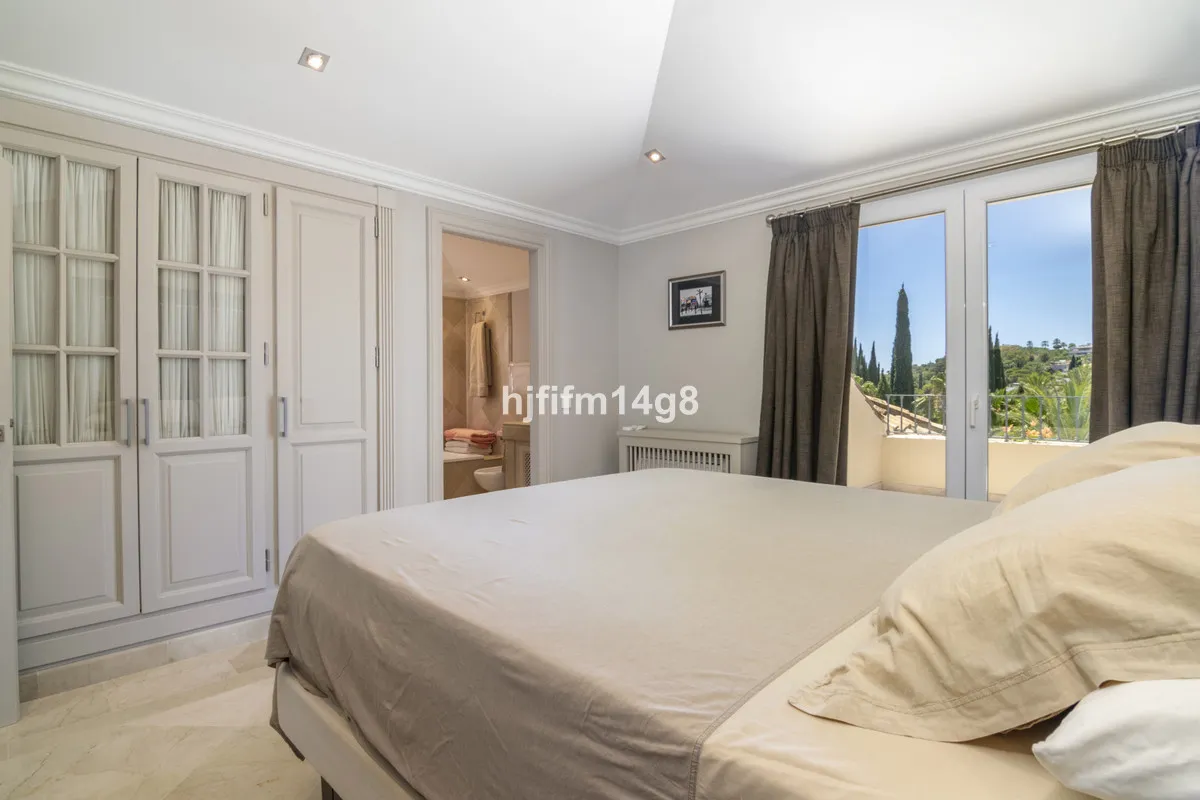 73515163-4e88-4bb2-8296-7cda644da2e8