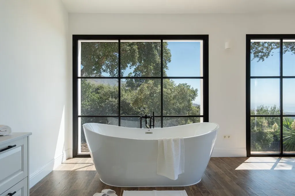 57ccb9a9-c6c2-4854-a082-b2ed51f5da02