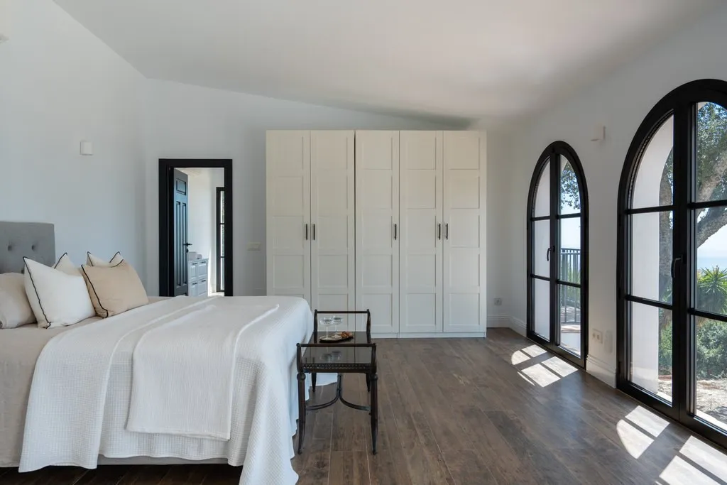 fc0ffe4d-abfe-4dcb-8602-27d82031bd8b