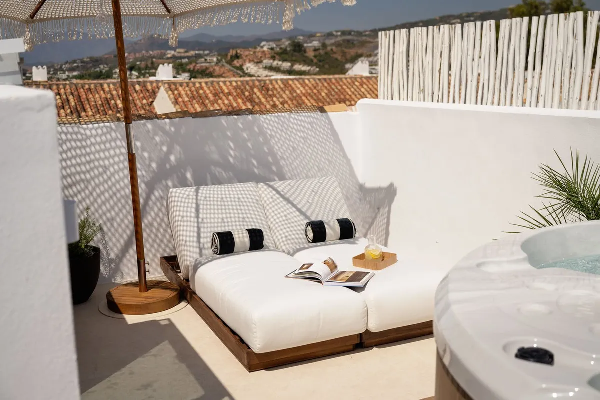 84d2f57e-62fe-4ba8-b70a-833d6f6a5008