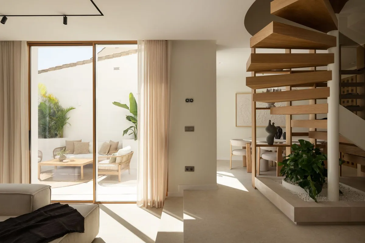 9bff5c6f-705b-4b1e-bceb-88f25e0b981e