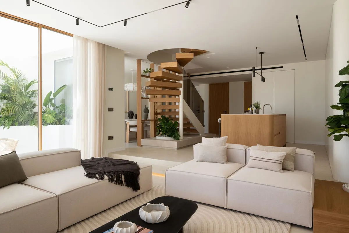 b7faac42-cccb-41e2-b4bb-7341378c073e