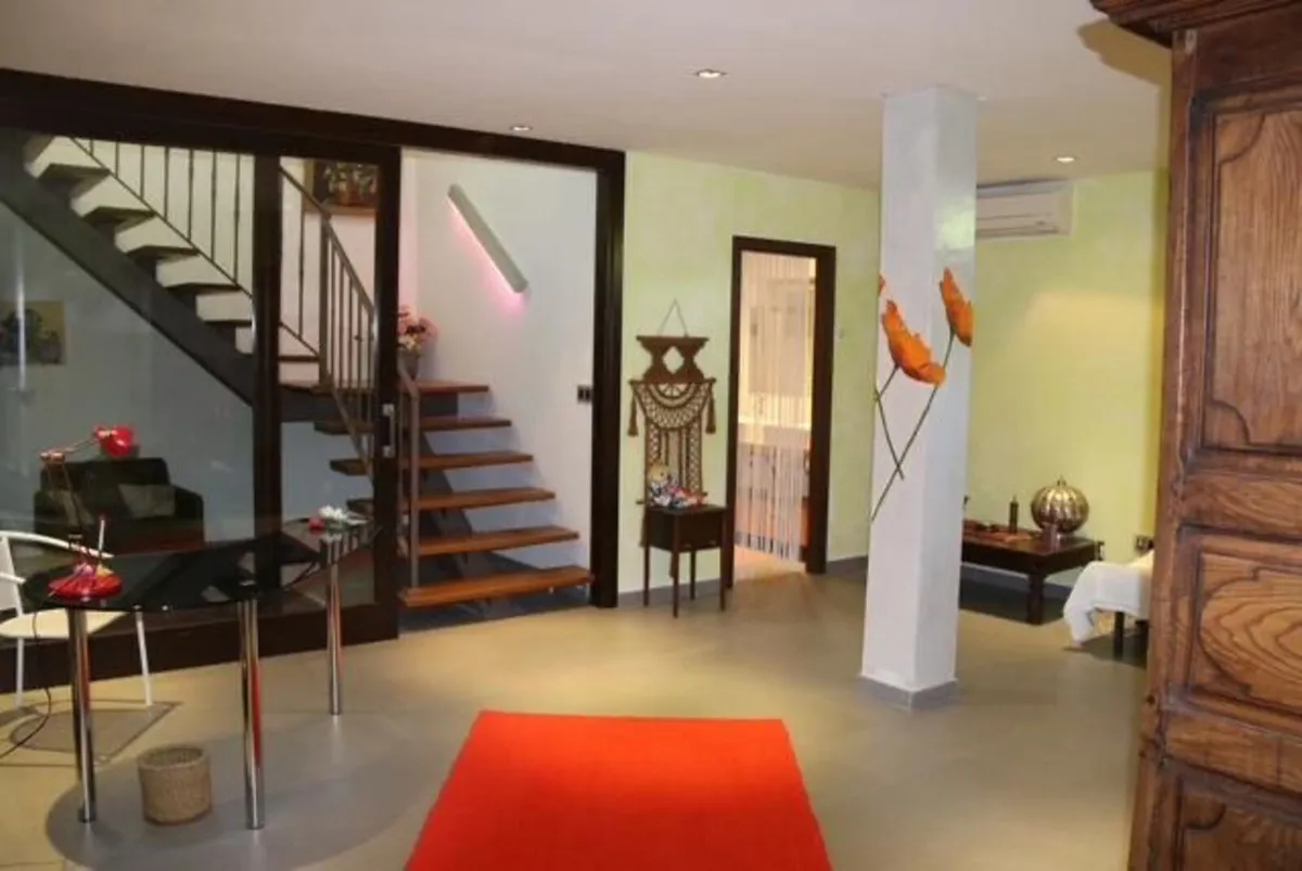 28d3e165-06fd-444f-bfc0-f39cc3ae34d1