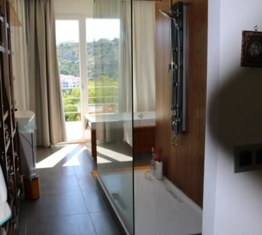 e3b19324-3cae-4287-a543-37892d4b9683