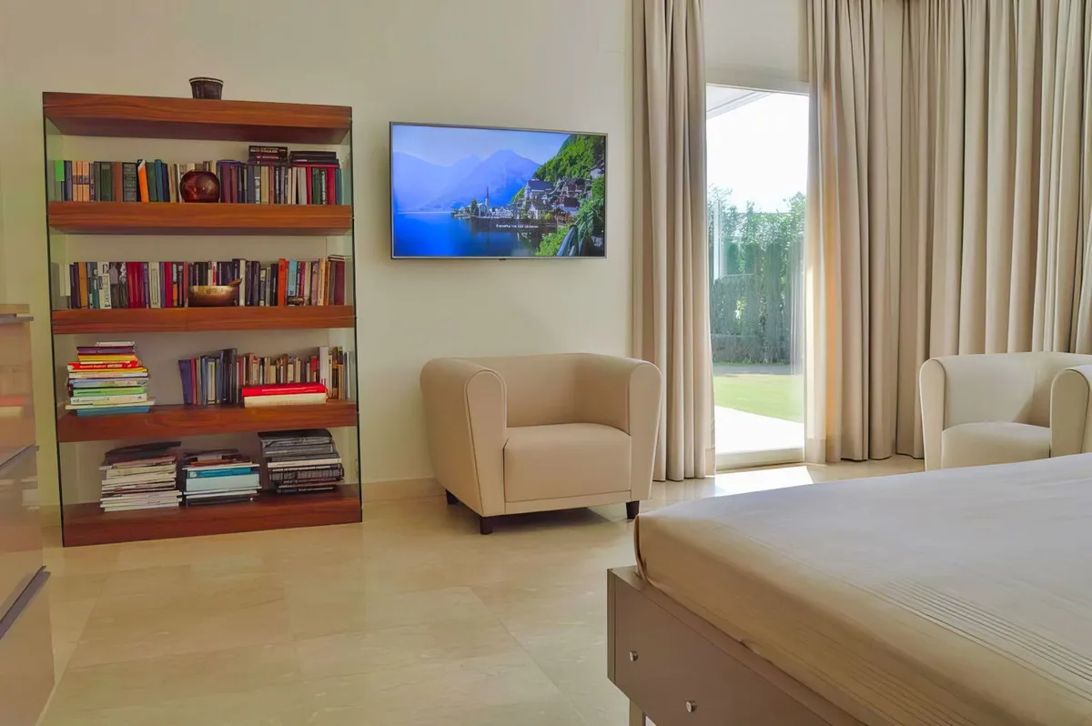 e95a79f9-679f-4e0c-aa51-94a35a8417bb