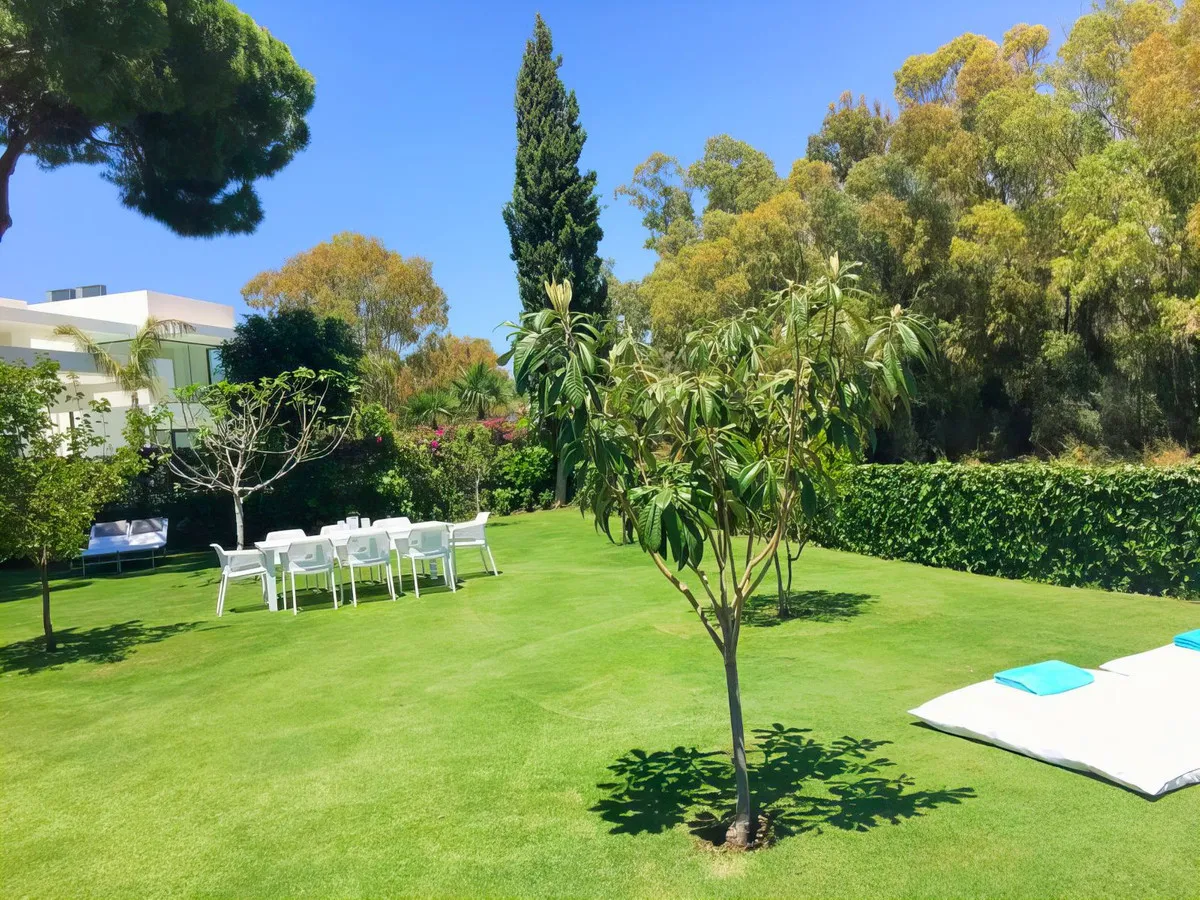 faed731b-d55d-4e57-9620-f9224d99fbaa