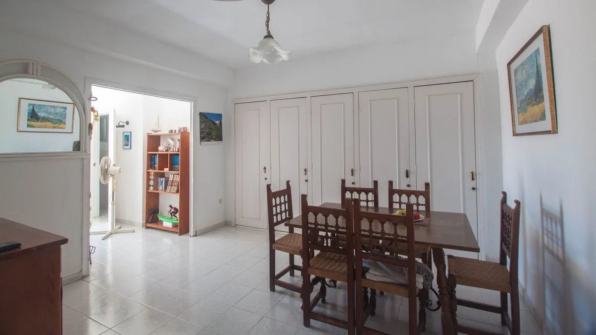 1235b188-03cd-4c07-89da-7789a3a249d4