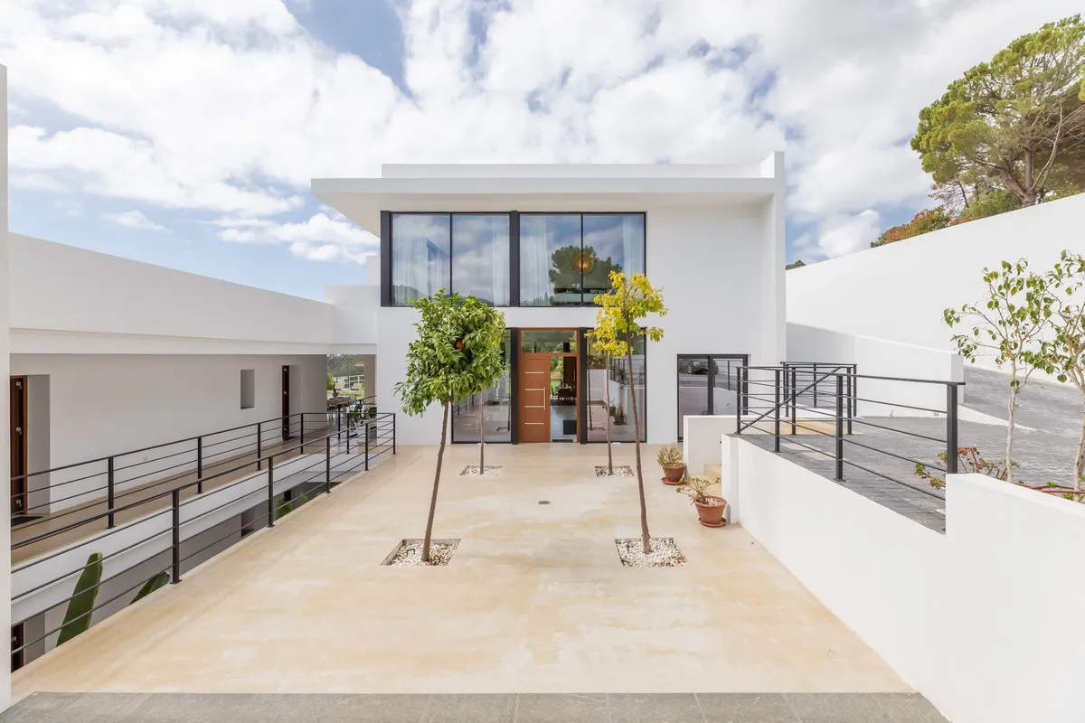 1fb44492-e038-421c-92ba-968243feeaf1