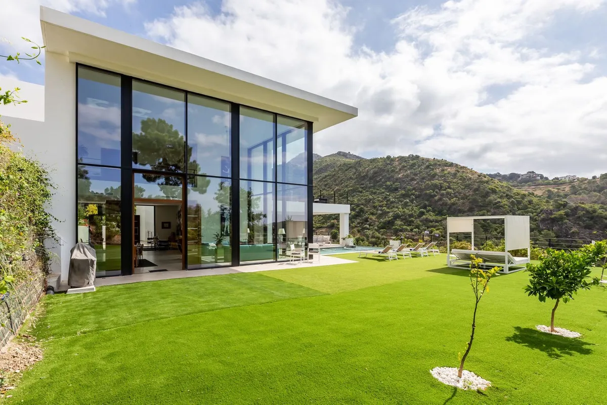 Luxurious 6-Bedroom Villa in Monte Mayor, Benahavis