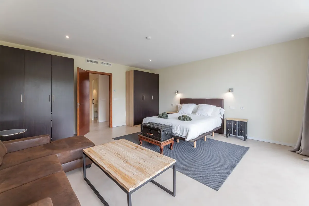 34c79f7d-9214-4711-84e2-90dd536daa8b