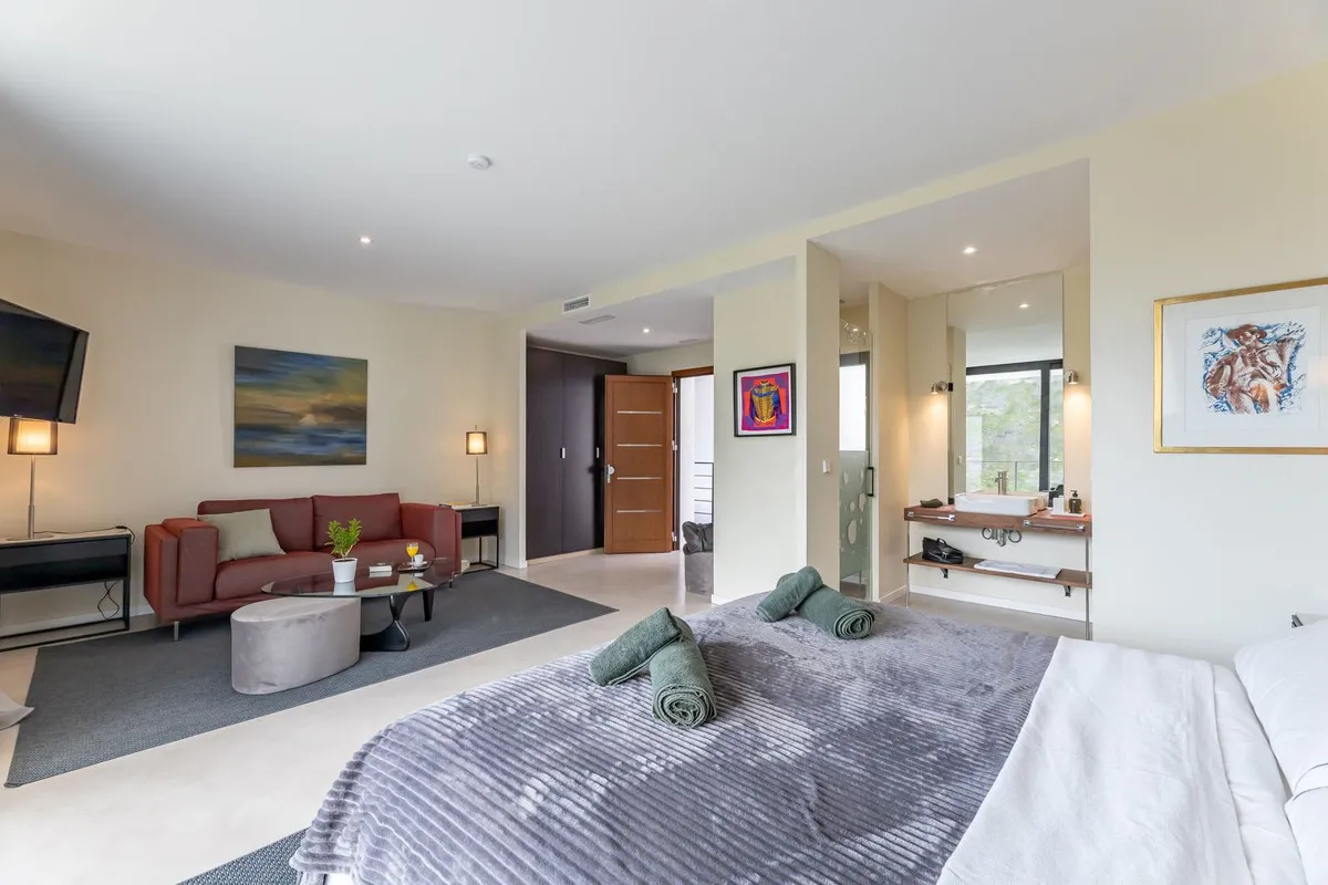 6bf3b609-204b-426c-8b27-d4ec7cb16b6a