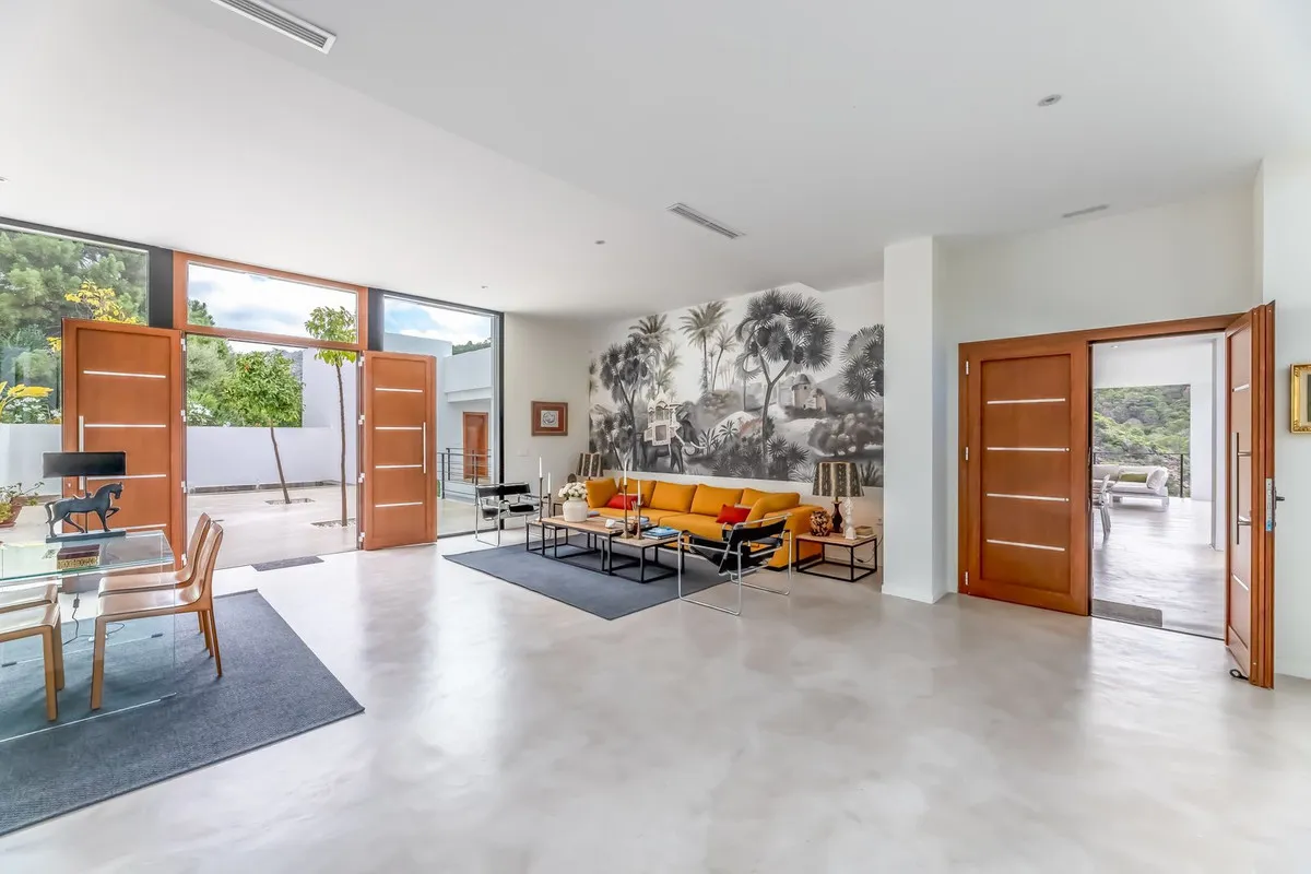 93908eb8-9fc8-404b-8570-8c2b3741f220