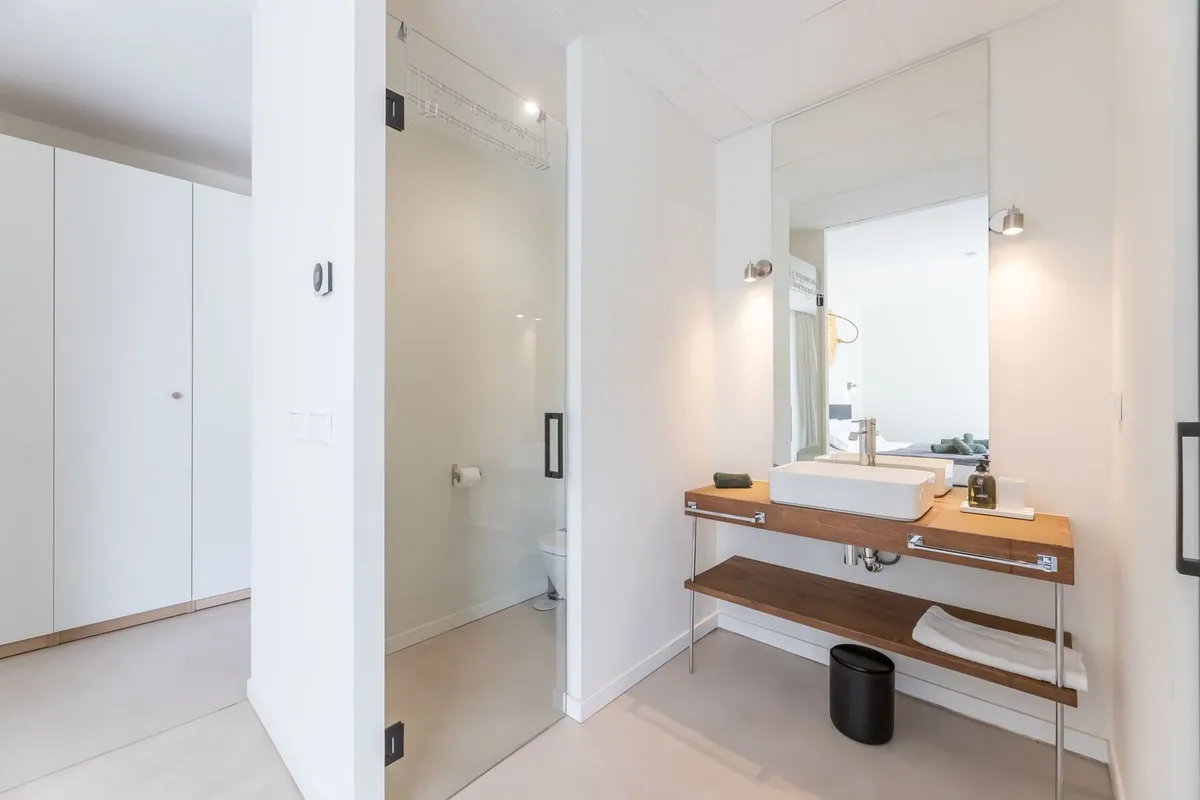 b8a8866b-0aa7-4484-979b-b1922d7e3c9a