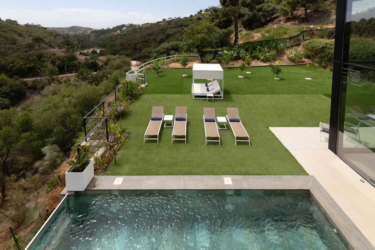 f7079a03-958f-4750-9fe0-8065551c9e0a