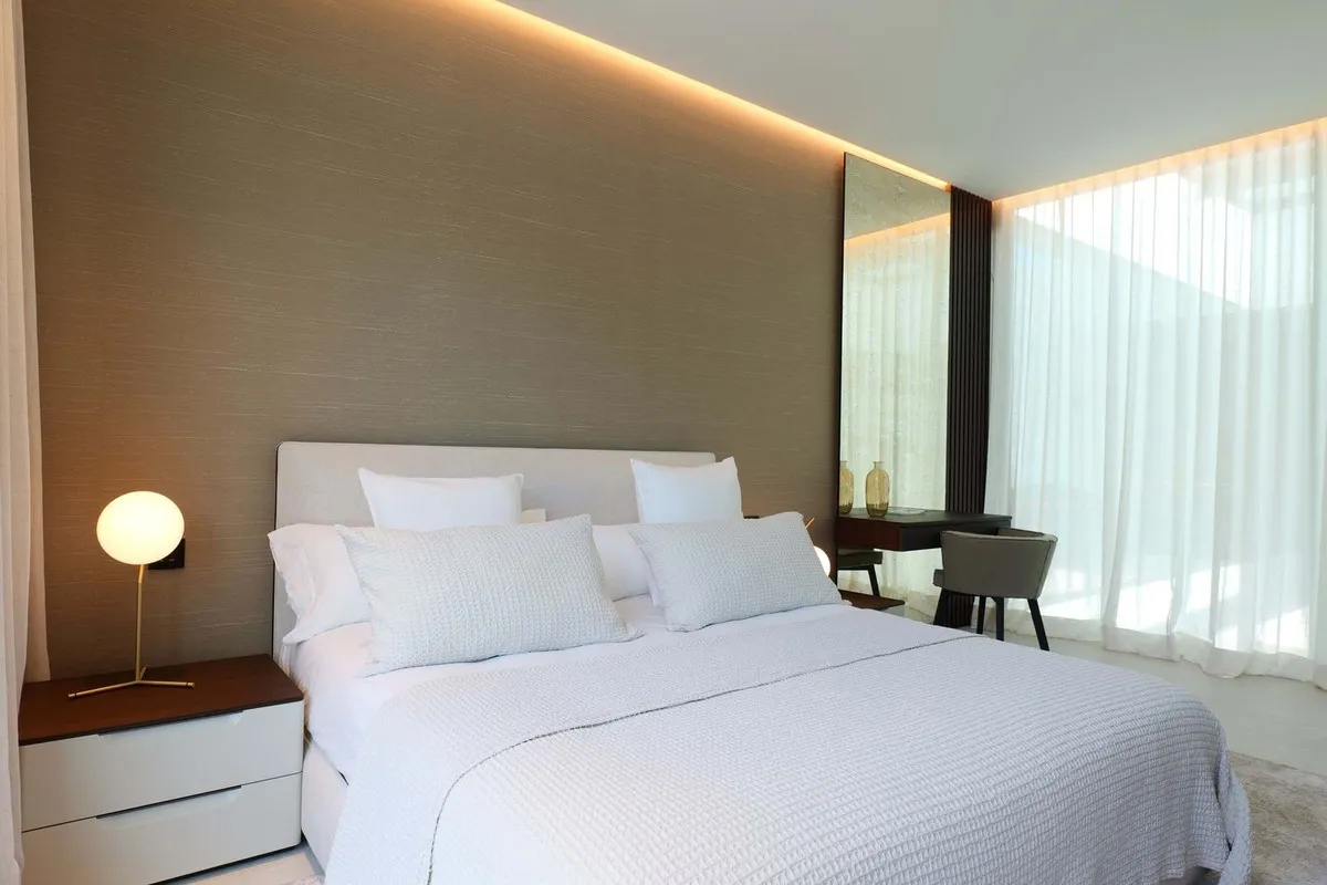 15c33d96-a1df-4975-a1b7-12cd5770bc9f