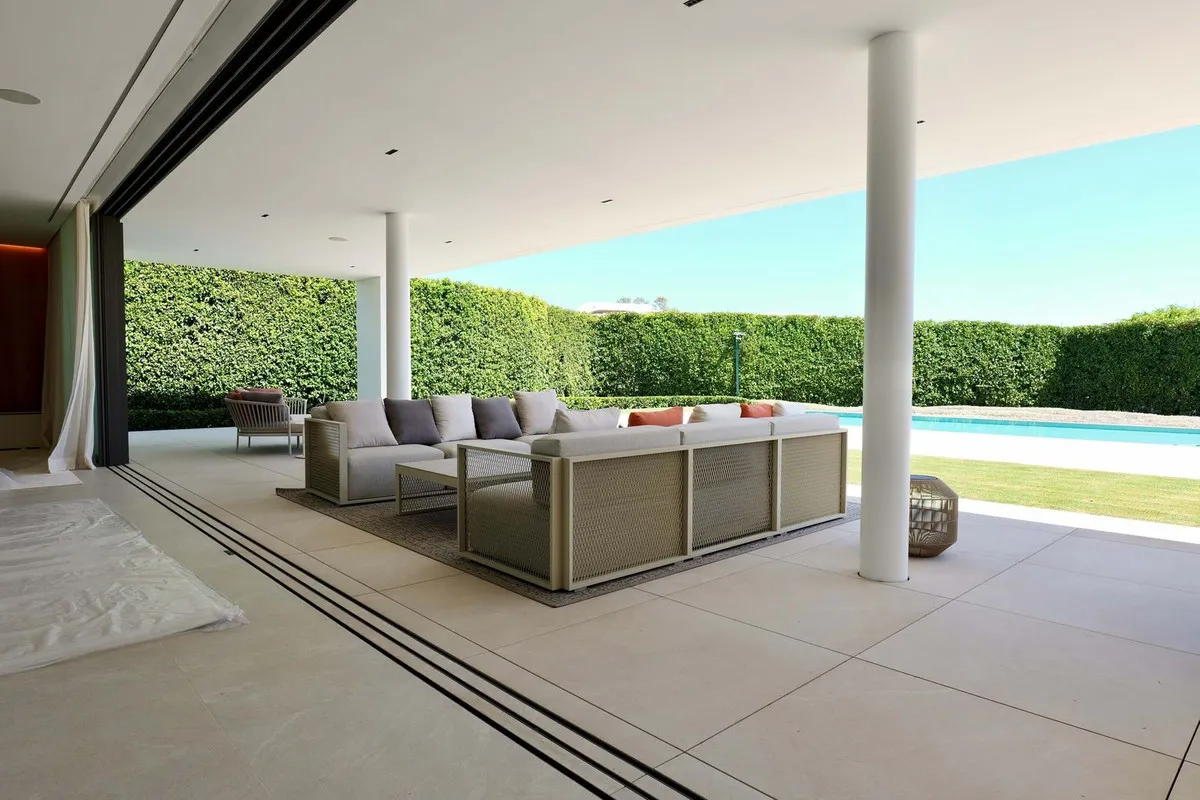 a42c295f-40b8-417e-981b-6cf17ceec5b2